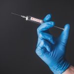 Mai mult de jumătate dintre injecțiile standard efectuate în deltoid pot ajunge în bursa subacromială: argument pentru revizuirea lungimii acului în vaccinări