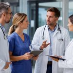 Între protocol și practică: unde se blochează colaborarea dintre specialități